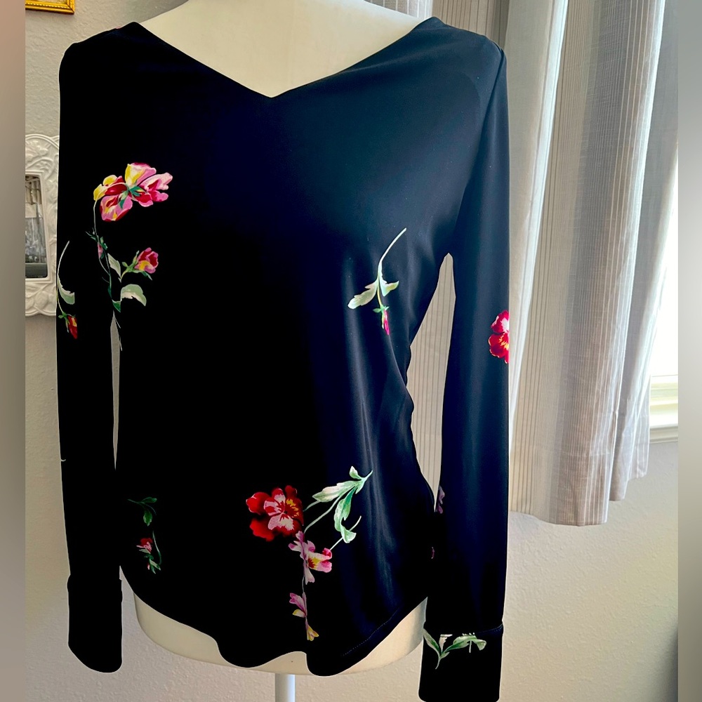 Gorgeous floral top